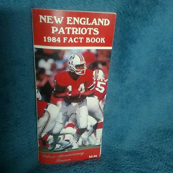 Vintage New England Patriots 1984 Fact Book - Picture 1 of 2